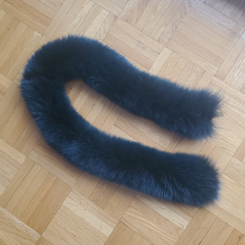 Real Fox Fur Scarf Collar - Picture 4 of 11